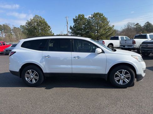 Used 2016 Chevrolet Traverse LT image 6