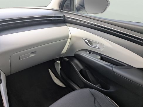 Used 2023 Hyundai Tucson SE FWD image 14