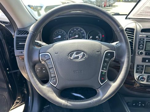 Used 2011 Hyundai Santa Fe Limited FWD image 18