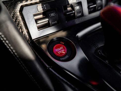 Used 2020 Nissan GT-R Premium w/ Premium Interior Package image 29