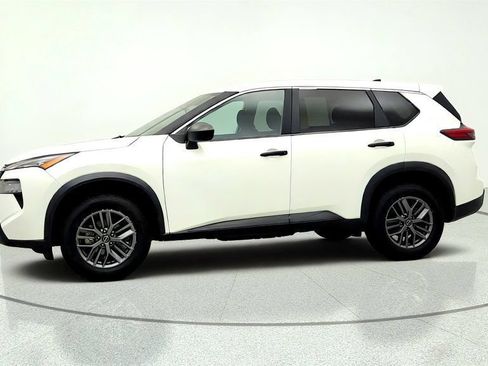 Used 2024 Nissan Rogue S FWD image 8