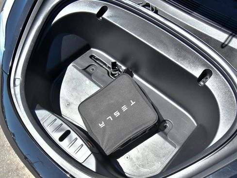 Used 2020 Tesla Model 3 Standard Range RWD image 41