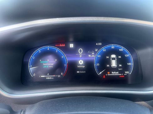 Used 2026 Toyota Corolla Cross XLE FWD image 32