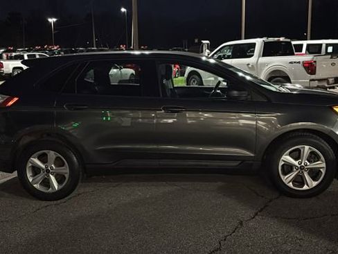 Used 2019 Ford Edge SE image 28