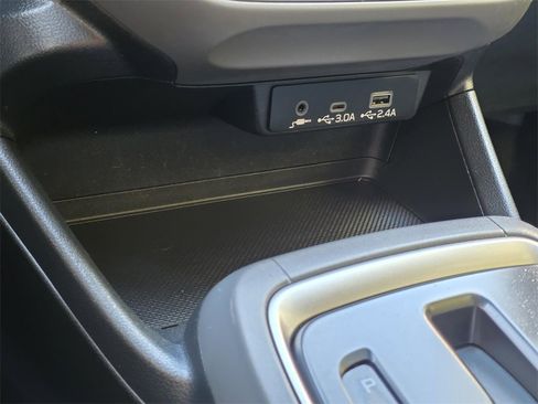 Used 2024 Subaru Crosstrek 2.0i Premium image 21