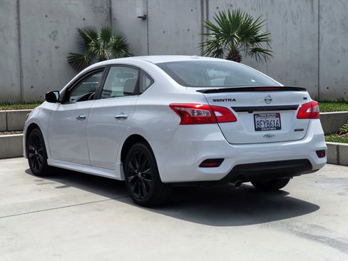 Used 2018 Nissan Sentra SR w/ SR Midnight Edition Package FWD image 5