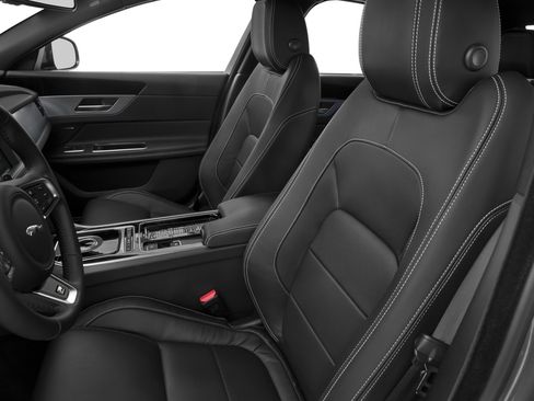 Used 2016 Jaguar XF R-Sport image 60