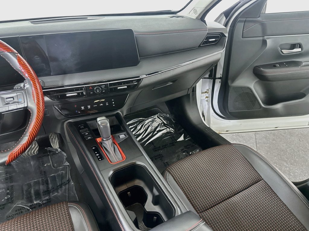 Used 2025 Nissan Kicks SR AWD/4WD image 21