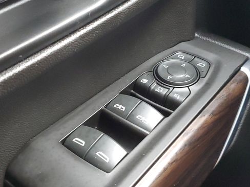 Used 2020 GMC Sierra 3500 SLT w/ SLT Convenience Package image 24