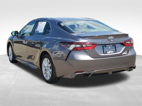 Used 2024 Toyota Camry SE FWD image 4