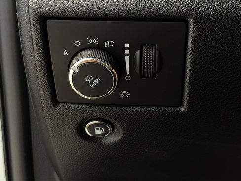Used 2022 Jeep Grand Cherokee Laredo X AWD/4WD image 22