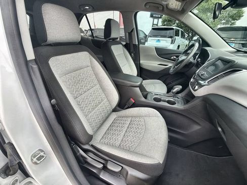 Used 2022 Chevrolet Equinox LT FWD image 27