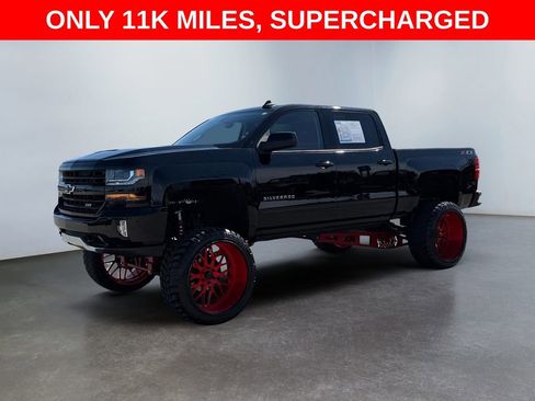 Used 2018 Chevrolet Silverado 1500 LT w/ All Star Edition AWD/4WD image 7