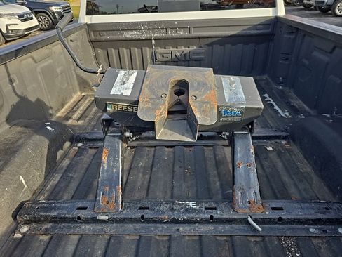 Used 2022 GMC Sierra 2500 SLE w/ SLE Value Package; image 36