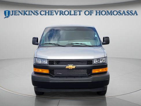 New 2026 Chevrolet Express 2500 w/ Driver Convenience Package RWD image 11