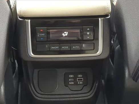 Certified 2025 Subaru Ascent Premium image 17