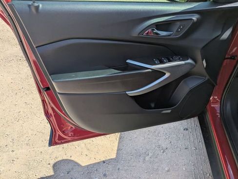 New 2026 Chevrolet Trax RS w/ Sunroof Package FWD image 8