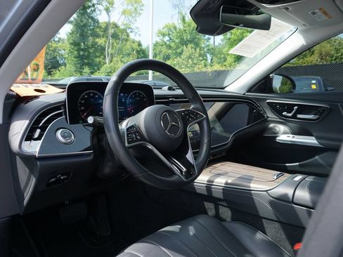 Used 2024 Mercedes-Benz E 350 4MATIC Sedan image 10