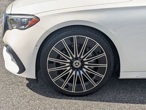 Used 2025 Mercedes-Benz E 350 4MATIC Sedan image 10