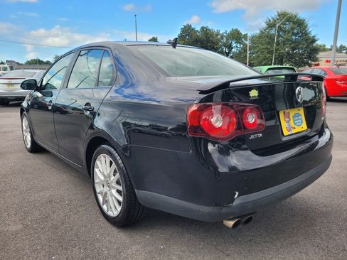 Used 2009 Volkswagen Jetta Wolfsburg Edition image 7