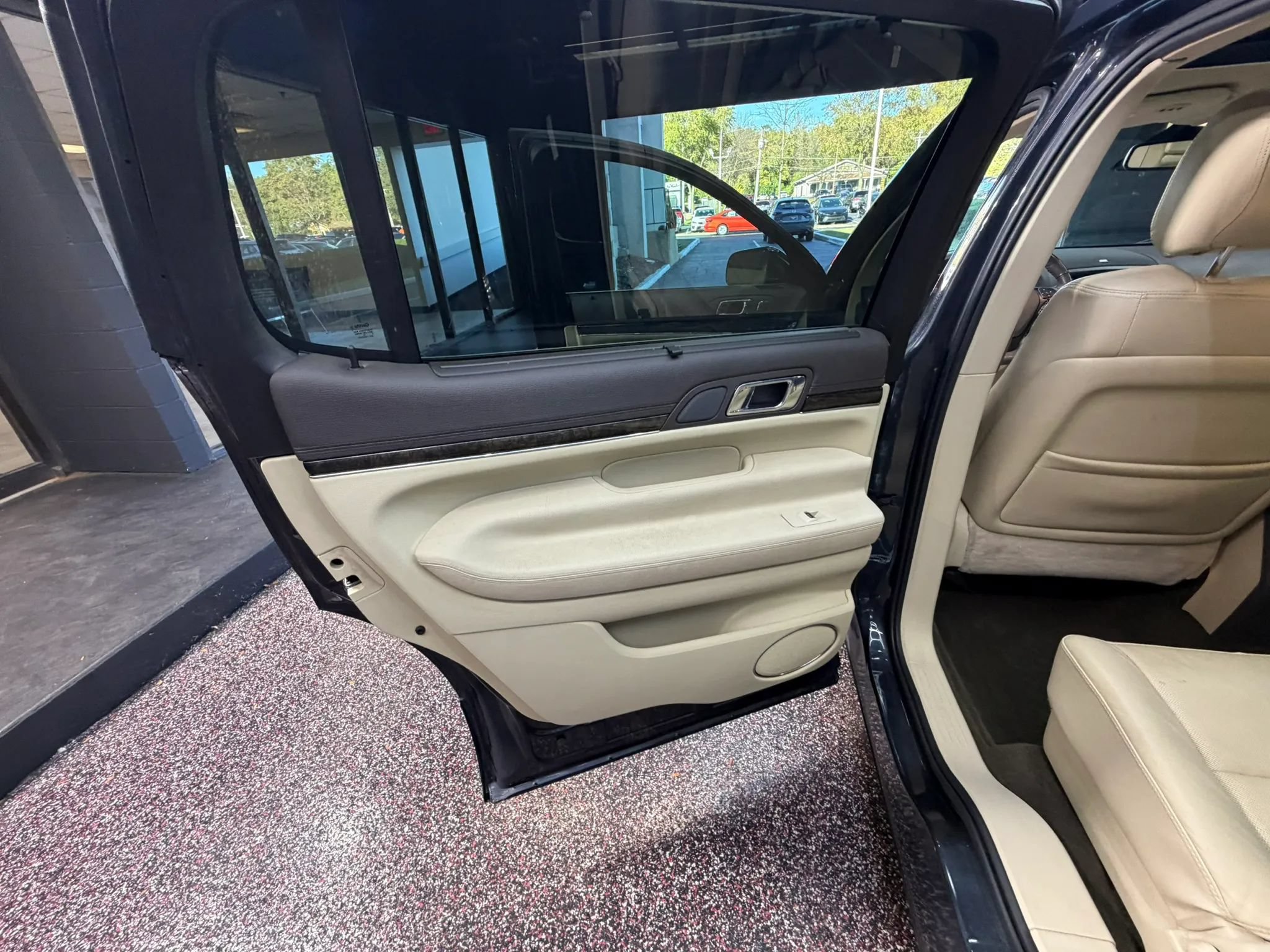 Used 2014 Lincoln MKT AWD w/ Equipment Group 201A image 30