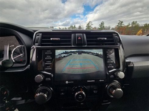 Used 2020 Toyota 4Runner TRD Off-Road Premium image 15