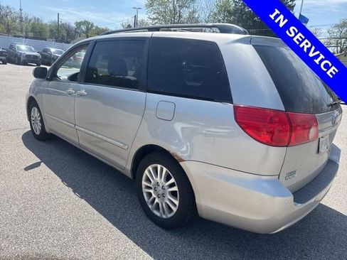 Used 2009 Toyota Sienna XLE image 10