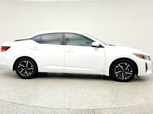 Used 2024 Nissan Sentra SV w/ All-Weather Package FWD image 4