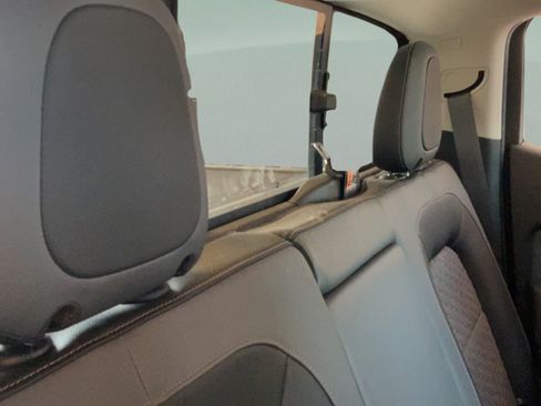 Used 2017 Chevrolet Colorado Z71 w/ Z71 Midnight Edition AWD/4WD image 32