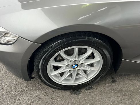 Used 2004 BMW Z4 2.5i image 10