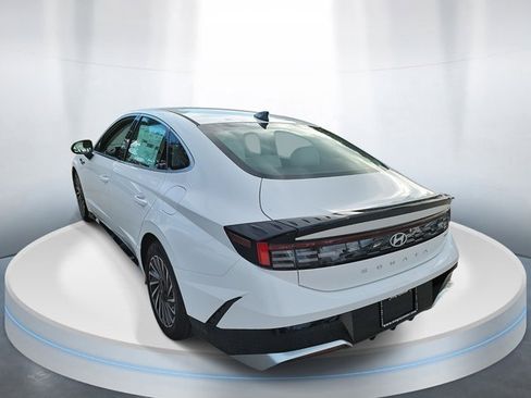 New 2025 Hyundai Sonata SEL image 3