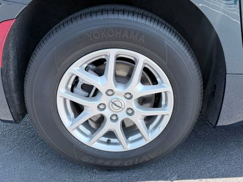 Used 2025 Chrysler Pacifica Select FWD image 37