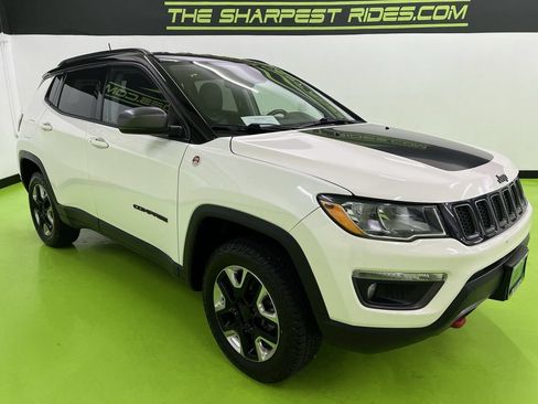 Used 2018 Jeep Compass Trailhawk w/ Cold Weather Group AWD/4WD image 2