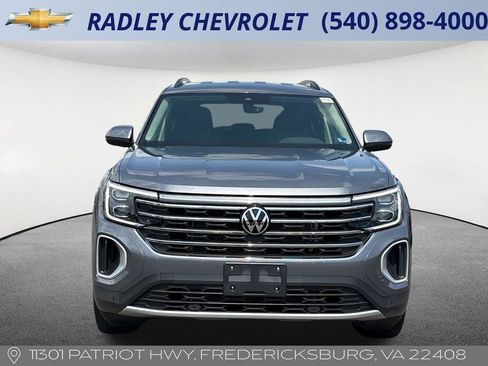 Used 2025 Volkswagen Atlas SE AWD/4WD image 23