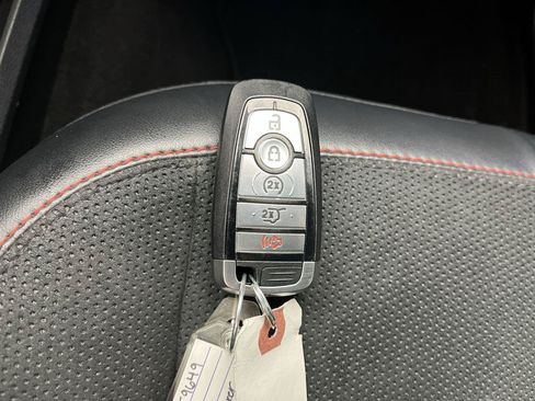 Used 2025 Ford Explorer ST AWD/4WD image 33
