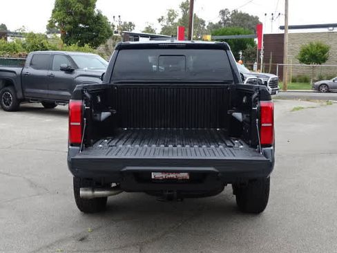 Used 2025 Toyota Tacoma TRD Off-Road w/ TRD Off Road Upgrade Package AWD/4WD image 15