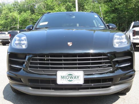 Used 2019 Porsche Macan AWD/4WD image 2