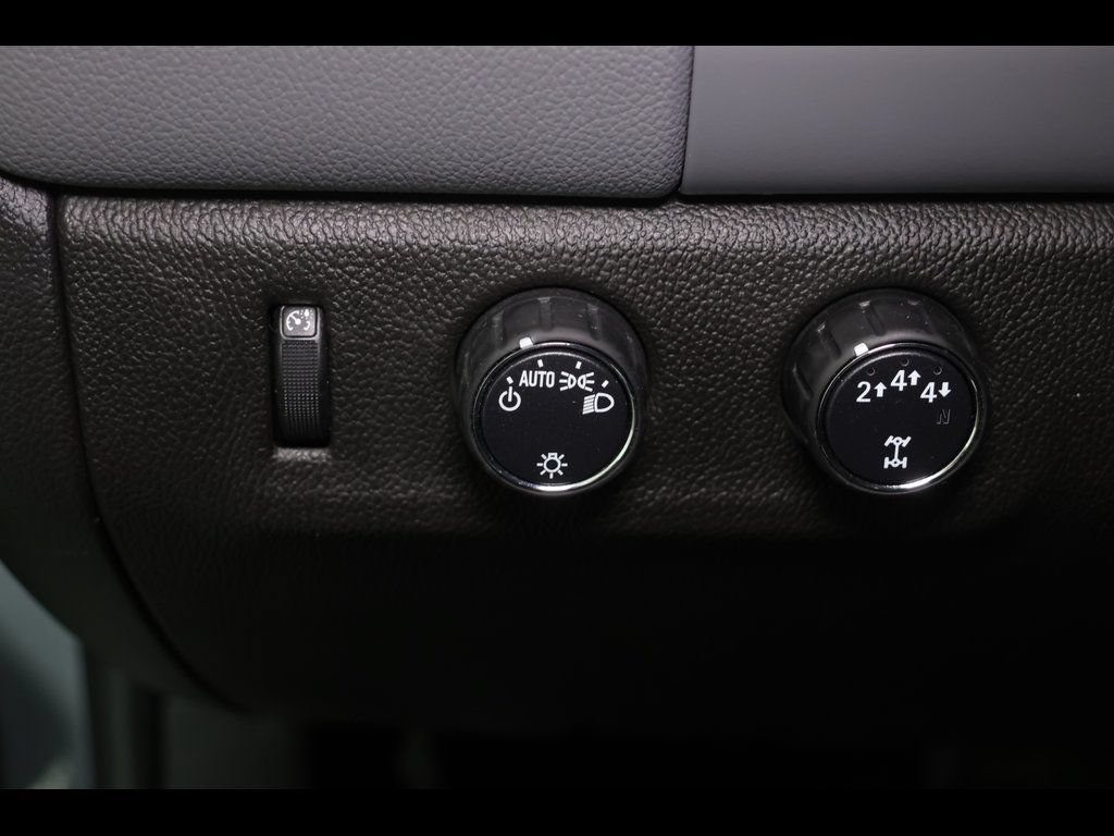 Used 2022 Chevrolet Colorado W/T w/ Custom Special Edition AWD/4WD image 10