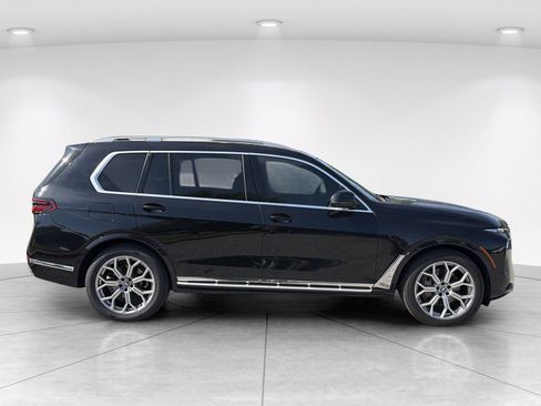 Used 2024 BMW X7 xDrive40i AWD/4WD image 3