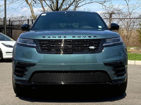 New 2026 Land Rover Range Rover Velar Dynamic SE image 3
