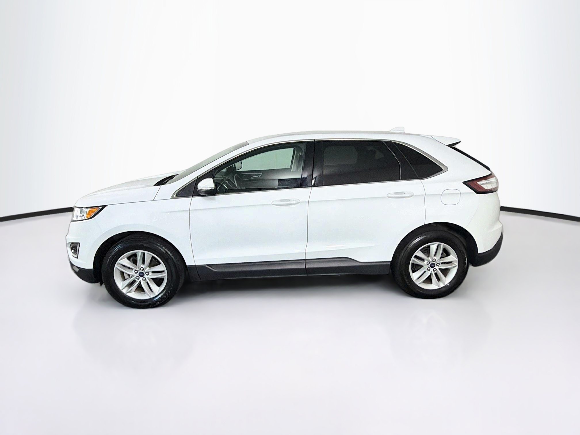 Used 2018 Ford Edge SEL w/ Equipment Group 201A FWD image 4