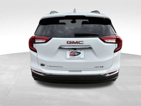 Certified 2024 GMC Terrain AT4 AWD/4WD image 4