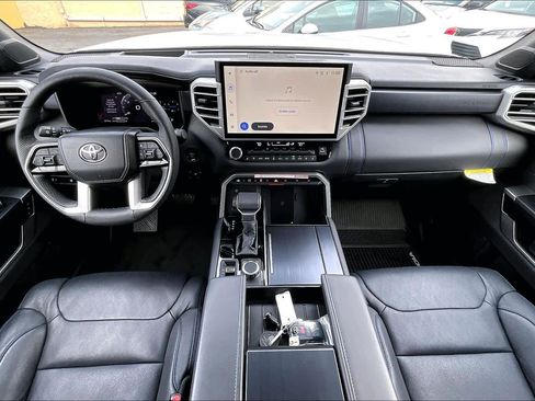 Used 2025 Toyota Sequoia Platinum image 14