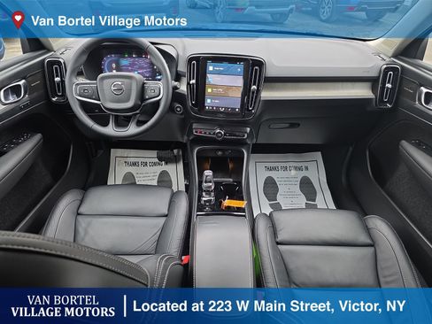 Used 2023 Volvo XC40 B5 Ultimate image 27