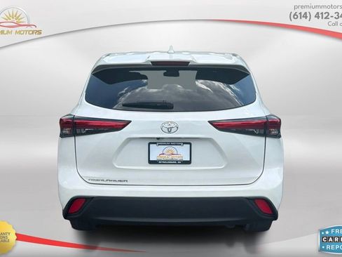 Used 2021 Toyota Highlander L FWD image 4