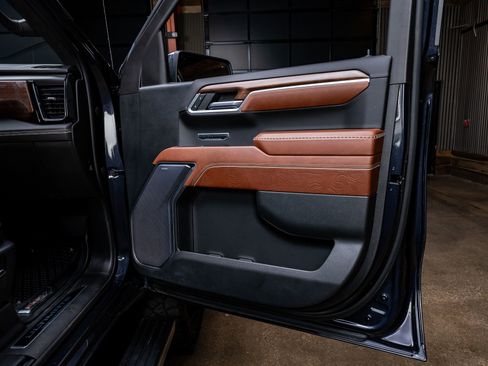 Used 2023 GMC Sierra 1500 Denali Ultimate image 37