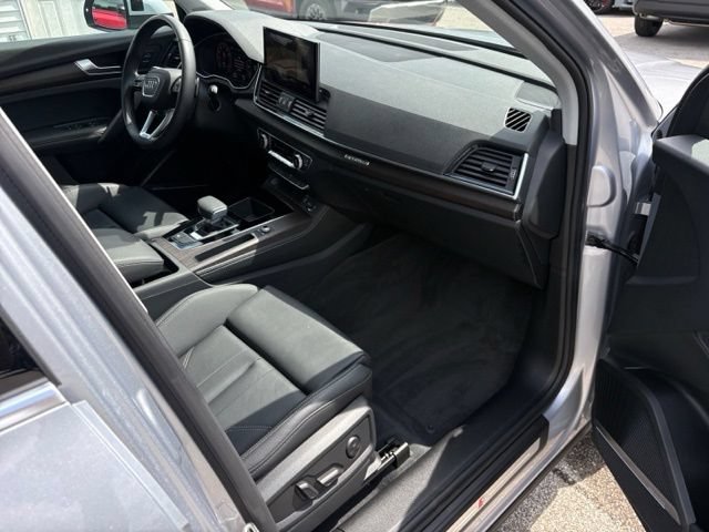 Used 2024 Audi Q5 2.0T Premium Plus w/ Premium Plus Package AWD/4WD image 42