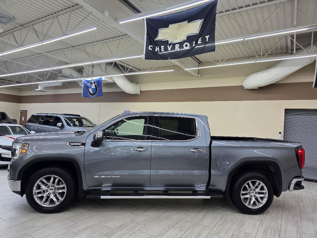 Used 2021 GMC Sierra 1500 SLT AWD/4WD image 9