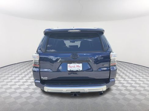 Used 2023 Toyota 4Runner TRD Off-Road Premium w/ Moonroof Package AWD/4WD image 5