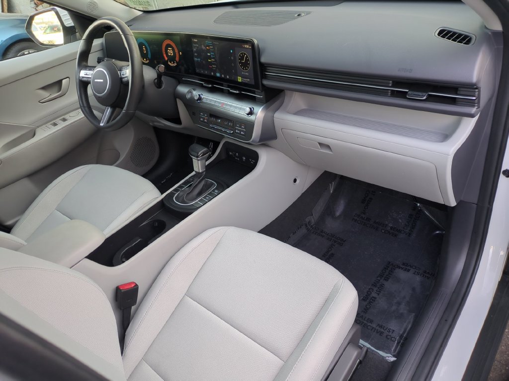 Certified 2024 Hyundai Kona SEL FWD image 10